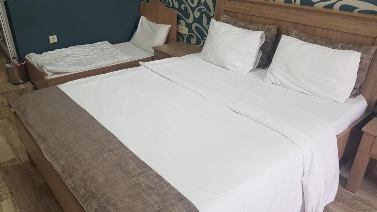 Access Hotel Baky Esterno foto