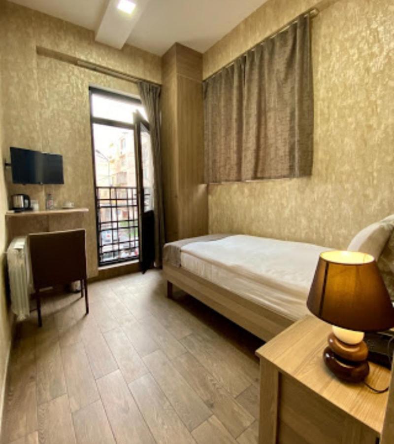 Access Hotel Baky Esterno foto
