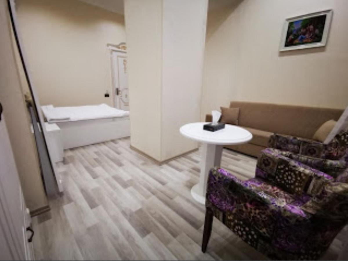 Access Hotel Baky Esterno foto