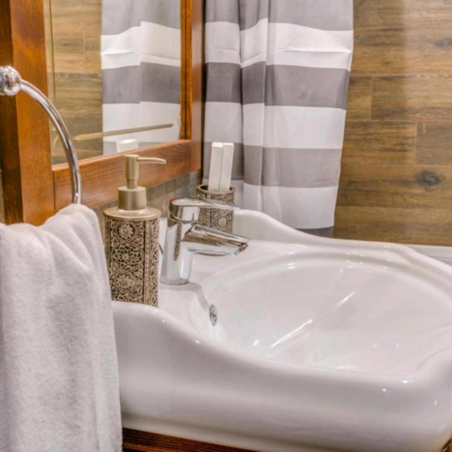 Access Hotel Baky Esterno foto